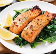 Almond crusted salmon recipe - Dr. Axe