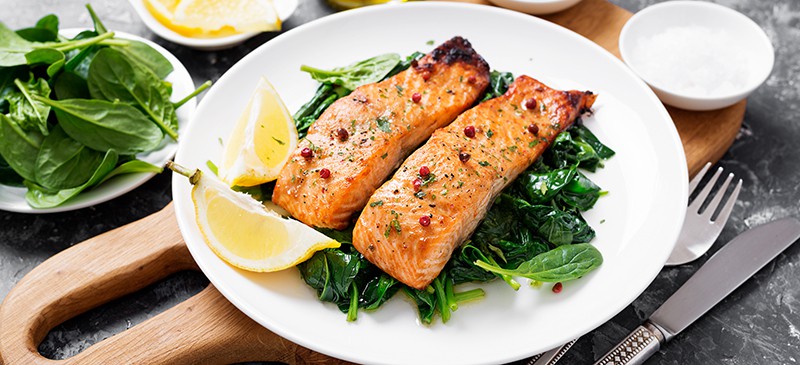 Almond crusted salmon recipe - Dr. Axe