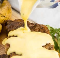 Bearnaise sauce