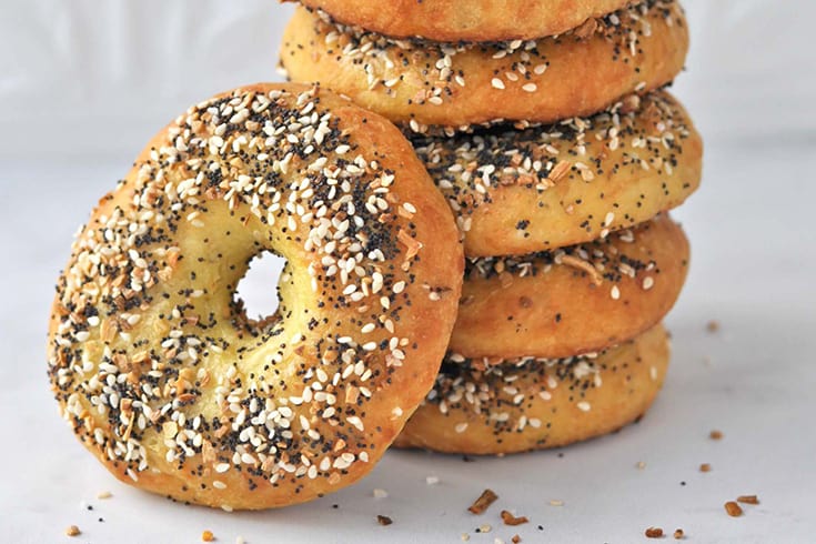 Low-carb keto everything bagels