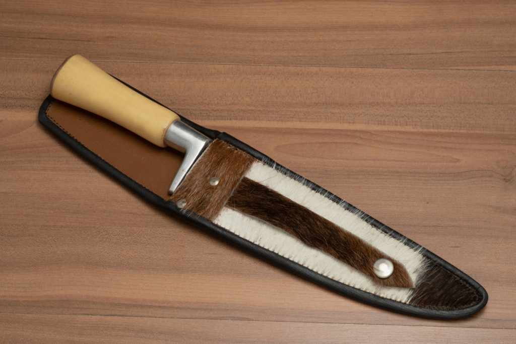 knife storage - individual sheath